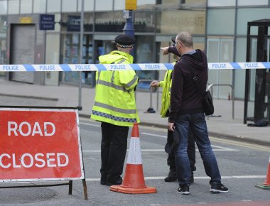 Επίθεση στο Μάντσεστερ: Βρέθηκε ύποπτο όχημα που φαίνεται να συνδέεται με το τρομοκρατικό χτύπημα